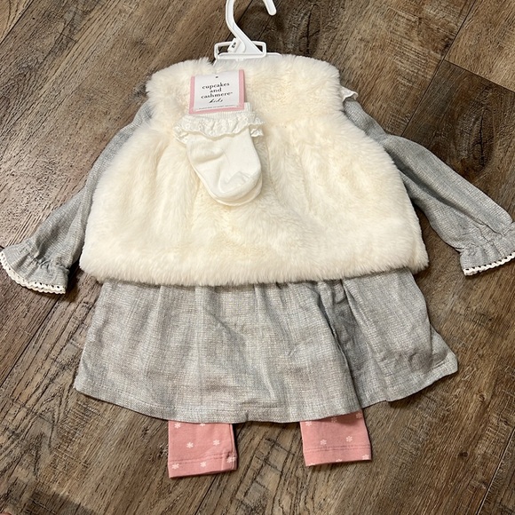 Fleece Vest 3 piece set - Picture 4 of 4